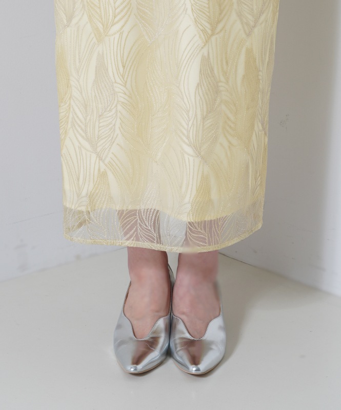 リーフモチーフドレス