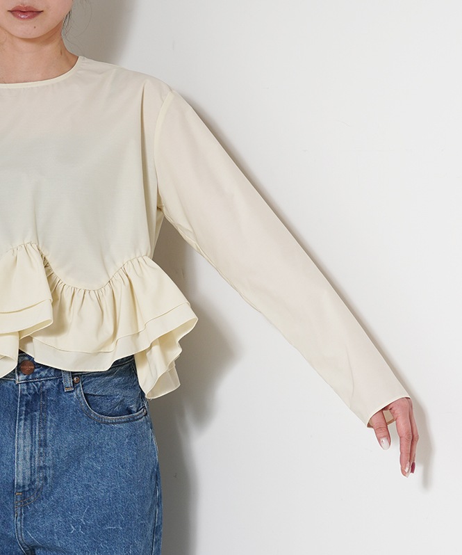 ウェービーラッフルブラウス