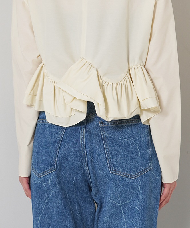 ウェービーラッフルブラウス