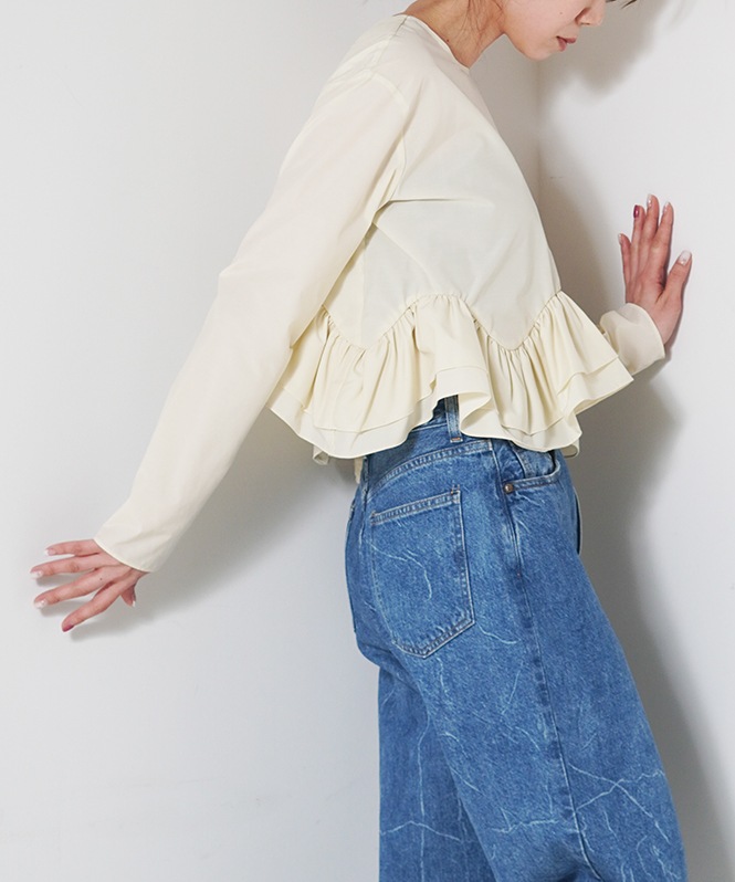 ウェービーラッフルブラウス
