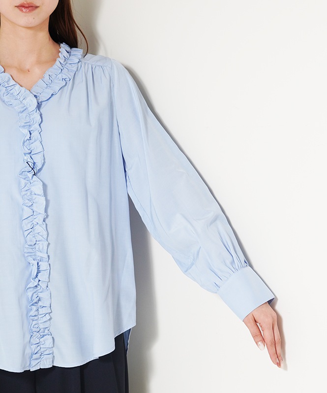 センターフリルブラウス