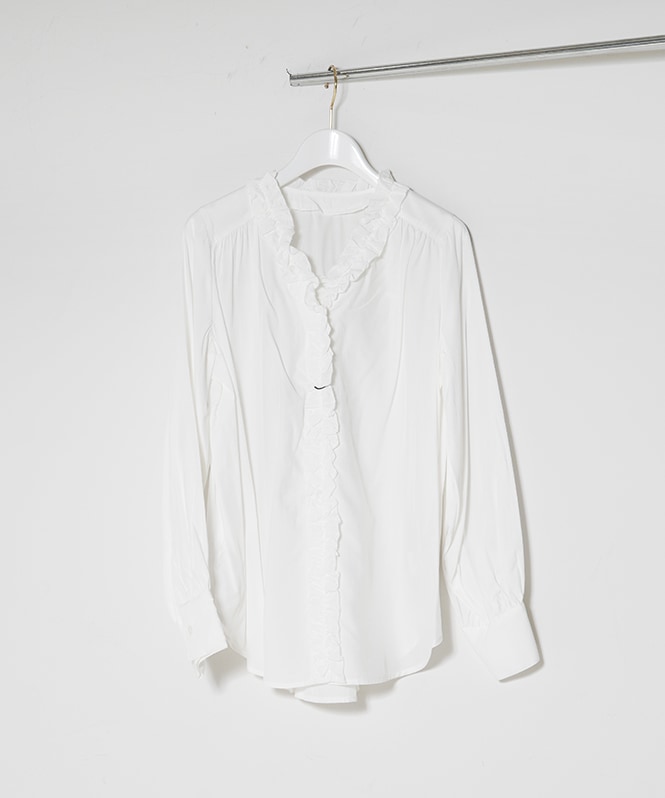 センターフリルブラウス