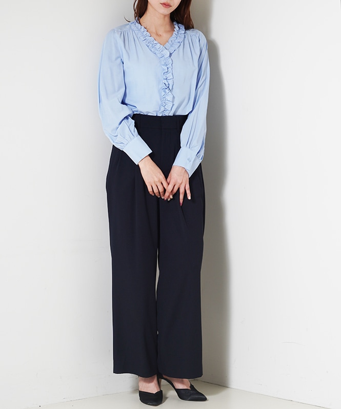 センターフリルブラウス