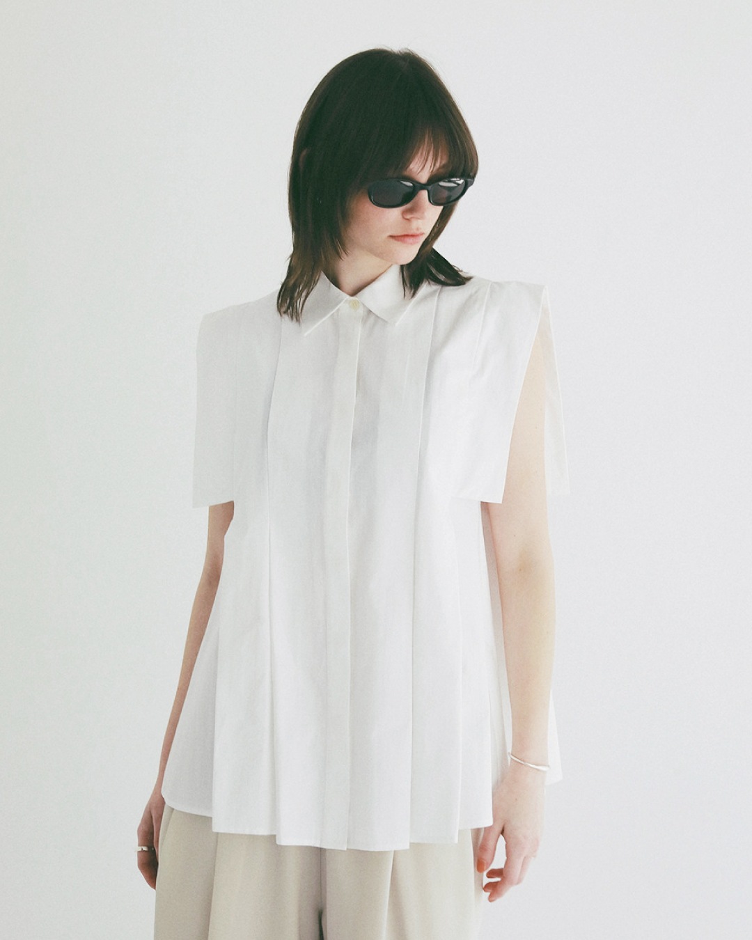 PANELL PLEAT SQUARE SLEEVE SHIRTS