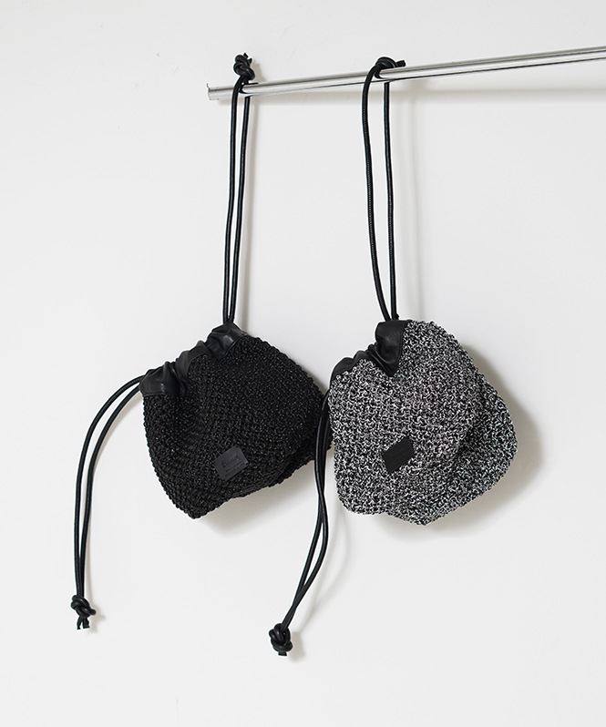 Swaraj 手編みメタリックラメ巾着・レザーコンボ