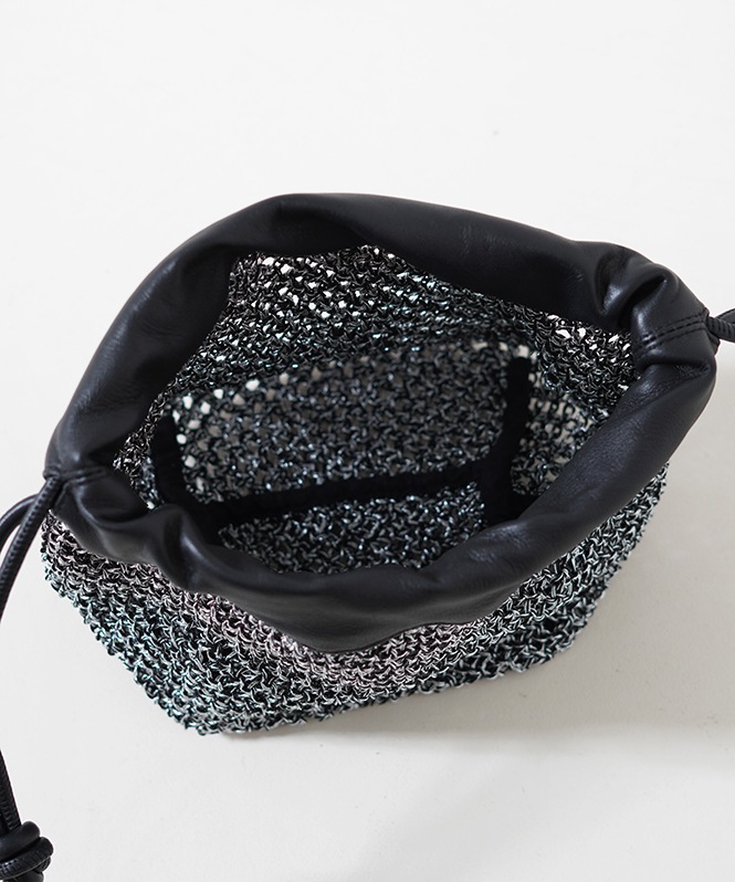 Swaraj 手編みメタリックラメ巾着・レザーコンボ