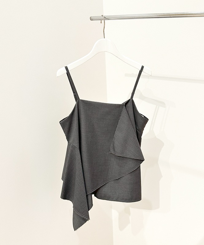 UN3D. アシンメトリーキャミソール 38 UN3D. アシンメトリーキャミソール 38