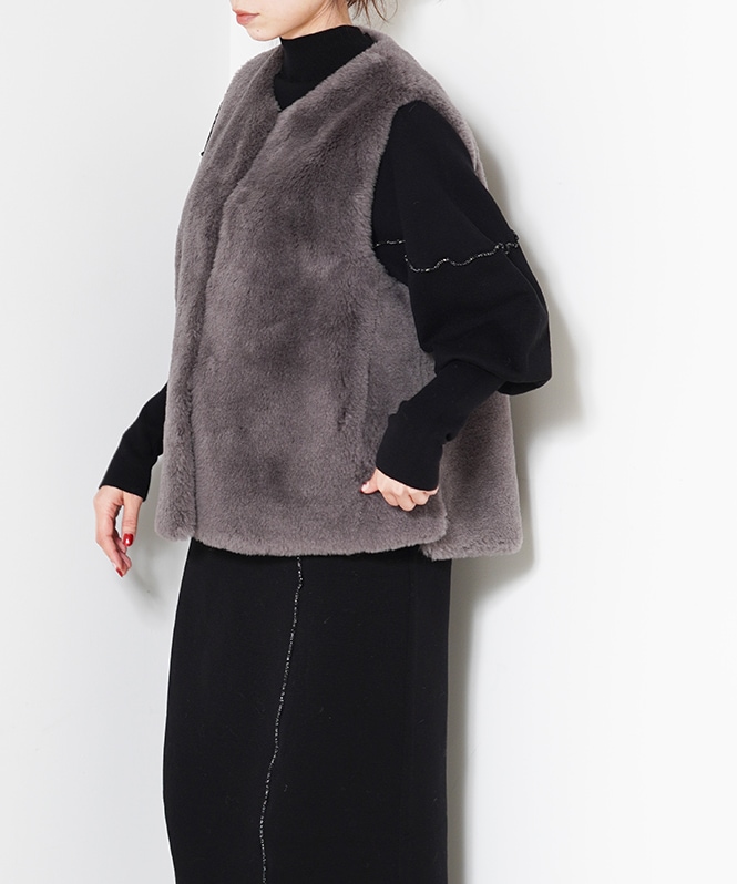 100%ウールボアノーカラーベスト