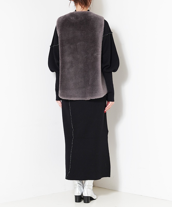 100%ウールボアノーカラーベスト