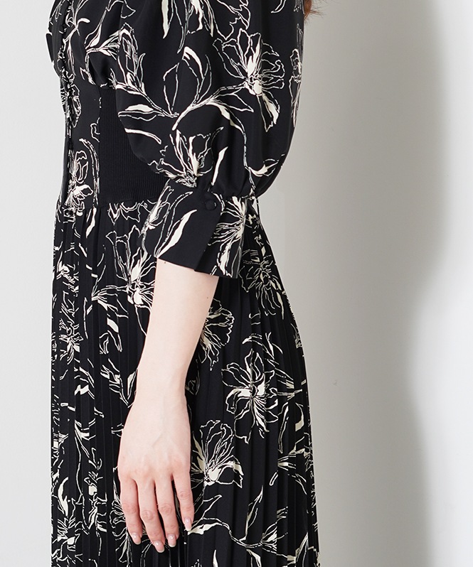 プリーツドレス