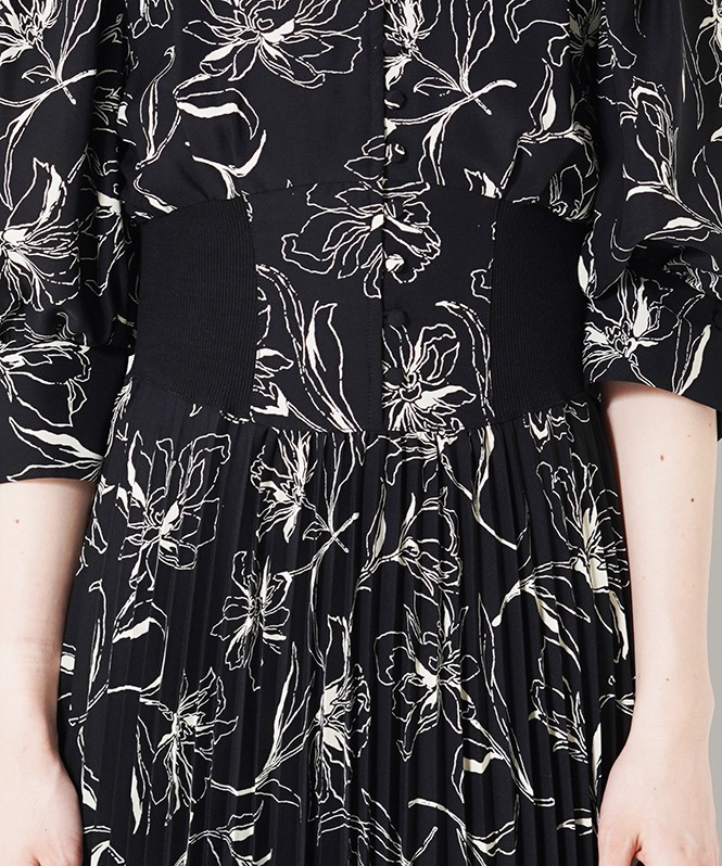 プリーツドレス