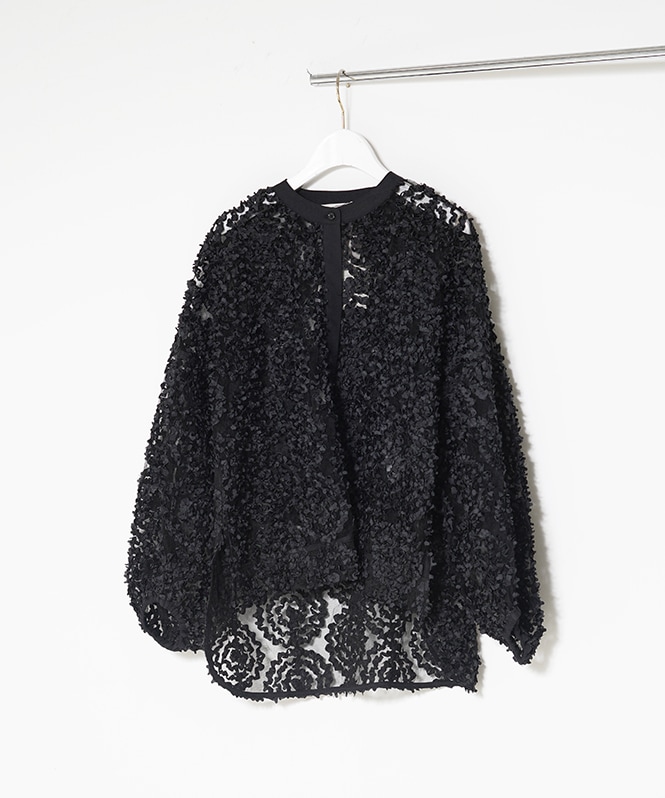 メッシュ刺繍レースブラウス