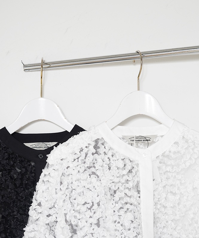 メッシュ刺繍レースブラウス