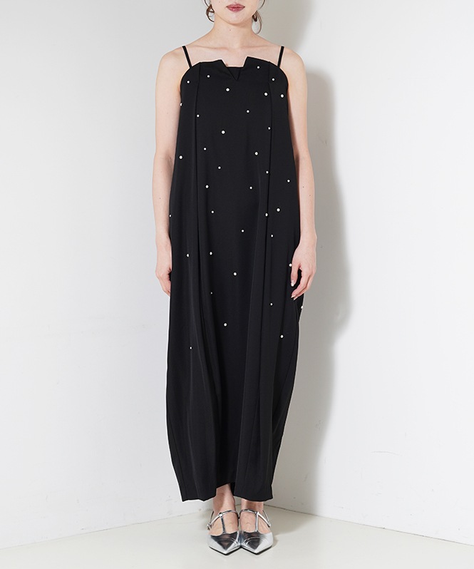 oval form pearl dress