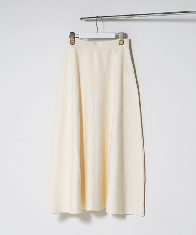 ミラノリブフレアスカート