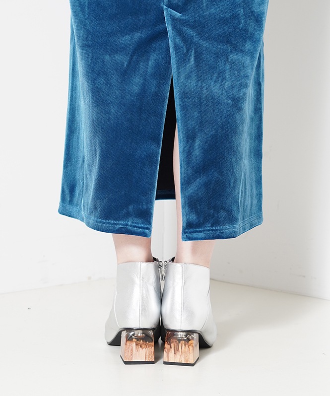 ベロアＩラインスカート