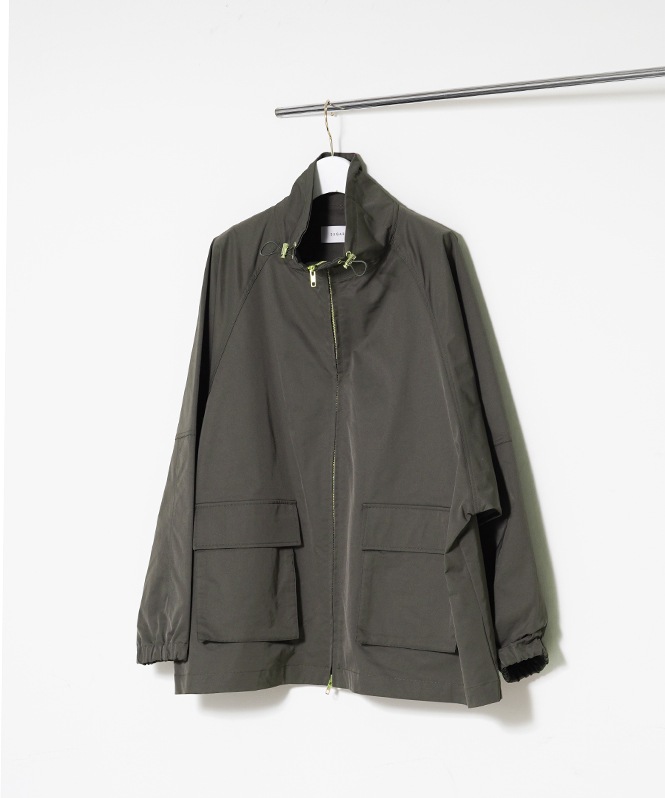 ハイネックWジップアウター