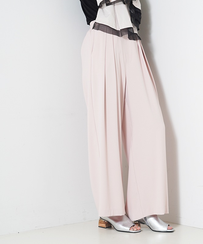 ハイウウェストタックパンツ