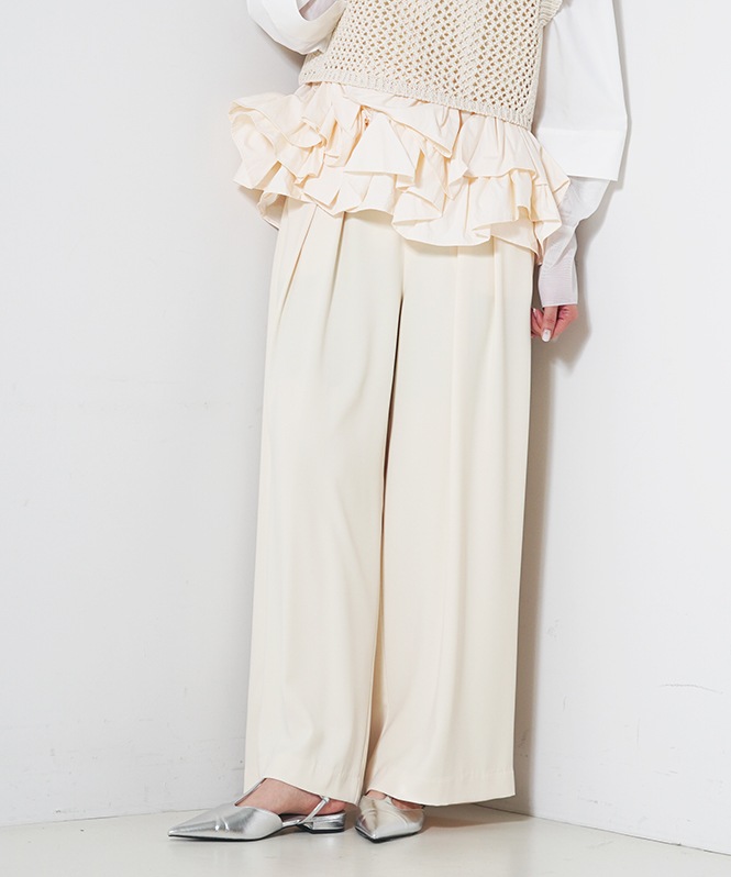 ハイウウェストタックパンツ