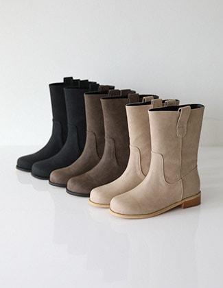 チェドラウンドノーズハーフブーツ