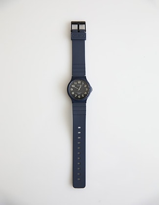 カシオカジュアル腕時計(ネイビー)