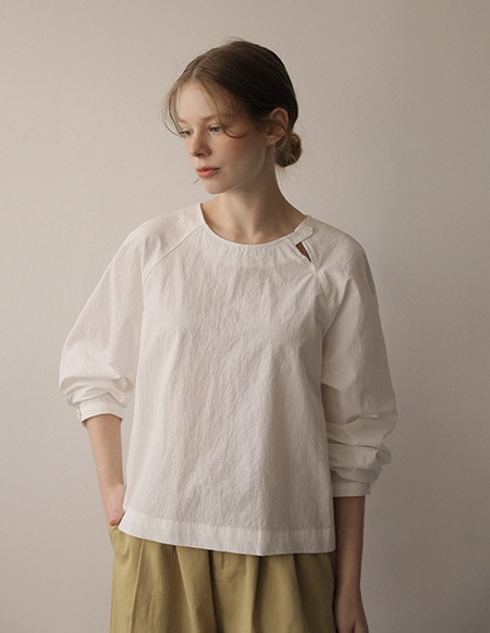 [RR]ネラ斜めボタンブラウス
