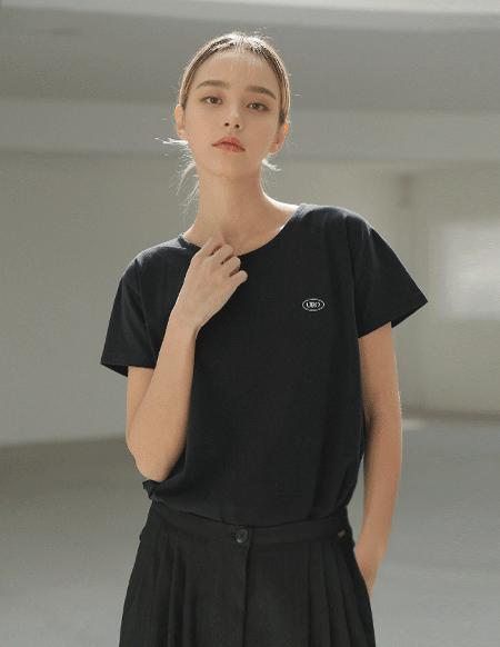 [RR]URO刺繍入りキャップスリーブTシャツ