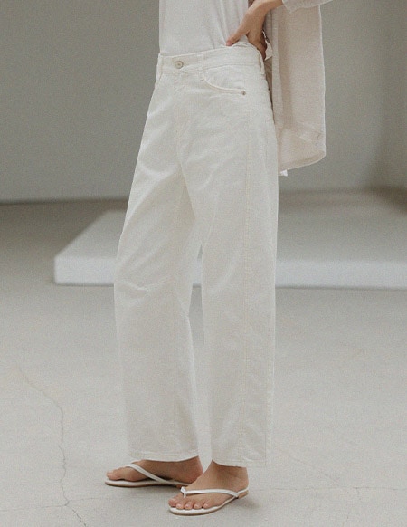 [RR]599ダーツ切開ホワイトレッグジーンズ