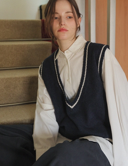 バットWOOL Vネックニットベスト