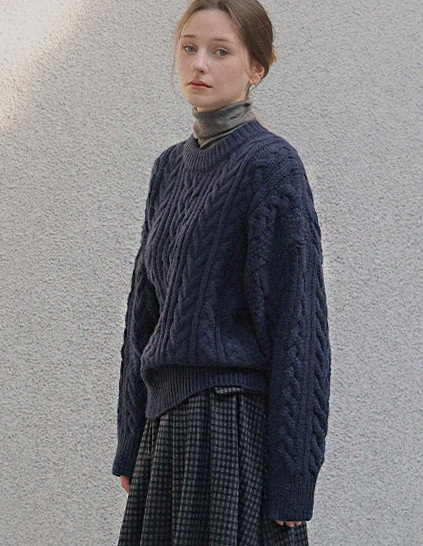 キャリーンクラシックケーブルニット