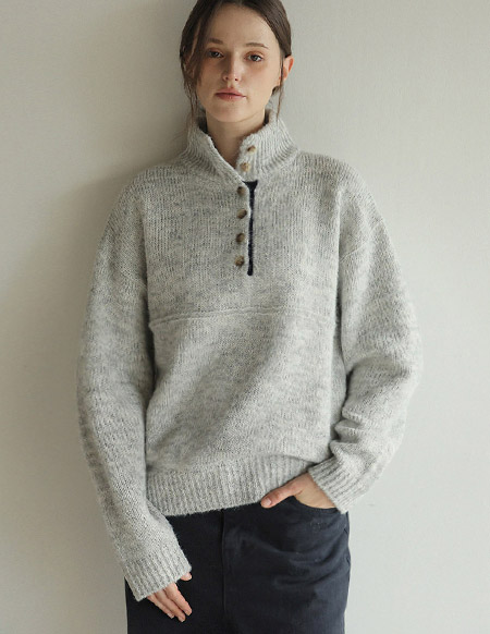 アンドミー配色ボタンハーフネックニット