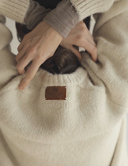 トグヘアリーパッチバルーンニットトップス