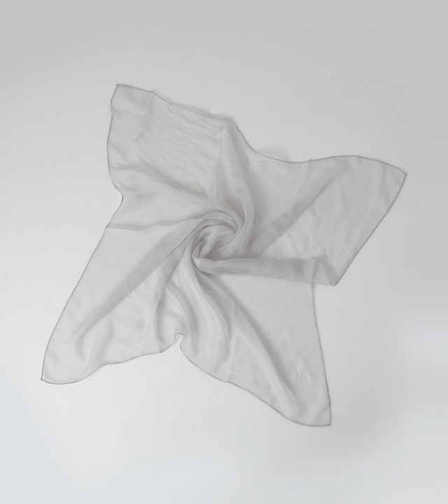 メディシルクスカーフ