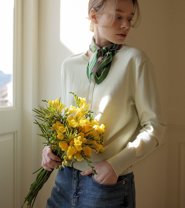 リアフラワーシルクスカーフ