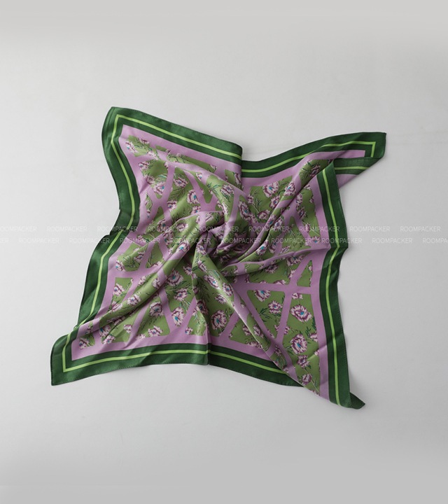 リアフラワーシルクスカーフ