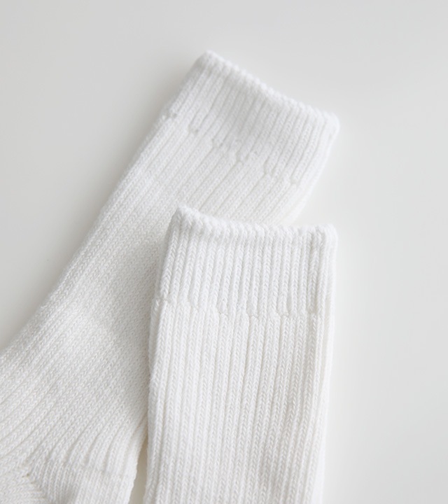 トムディウールリブハイネックソックス