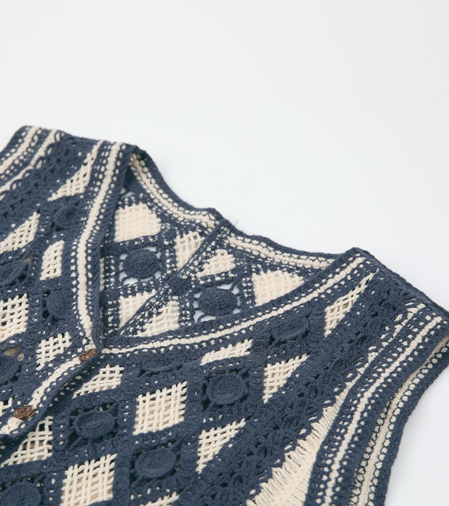 ネイビーかぎ針編みベスト