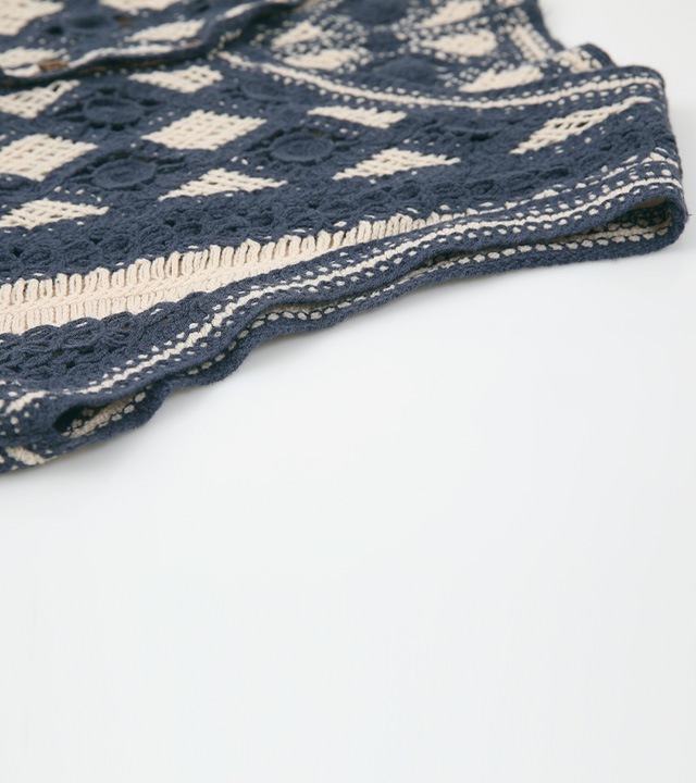 ネイビーかぎ針編みベスト