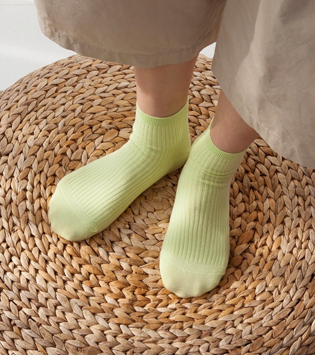 ダッフィーベーシックセミコールゲートカラーソックス