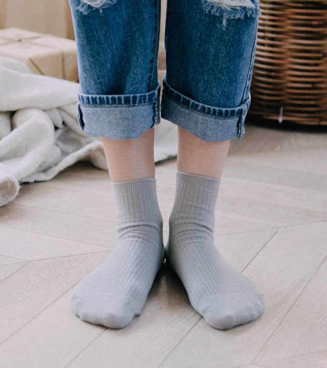 ダッフィーベーシックセミコールゲートカラーソックス