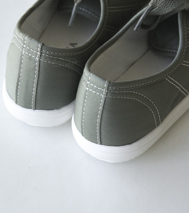 ベイクライトウェイト四季スニーカー