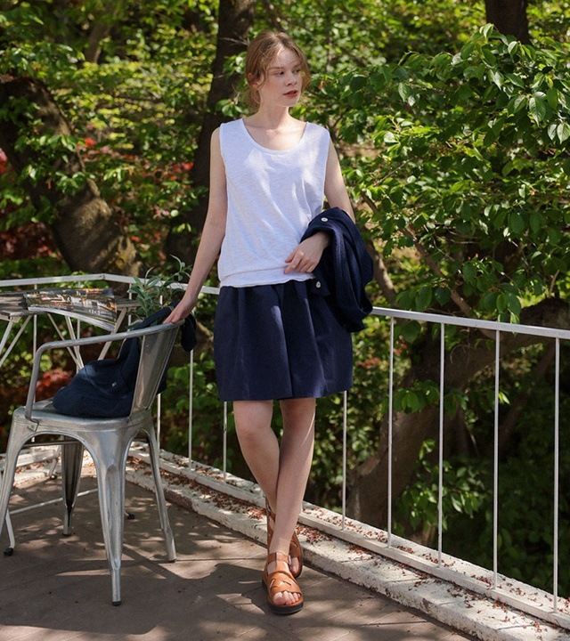 [RR]カッティングラウンドウォッシュ袖なしトップス