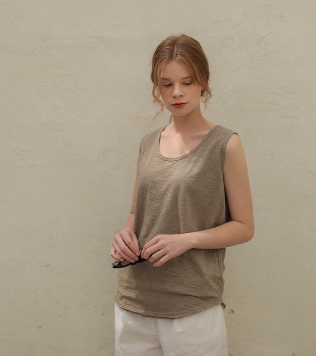[RR]カッティングラウンドウォッシュ袖なしトップス