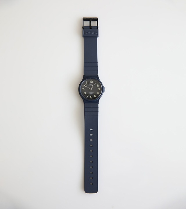 カシオカジュアル腕時計(ネイビー)
