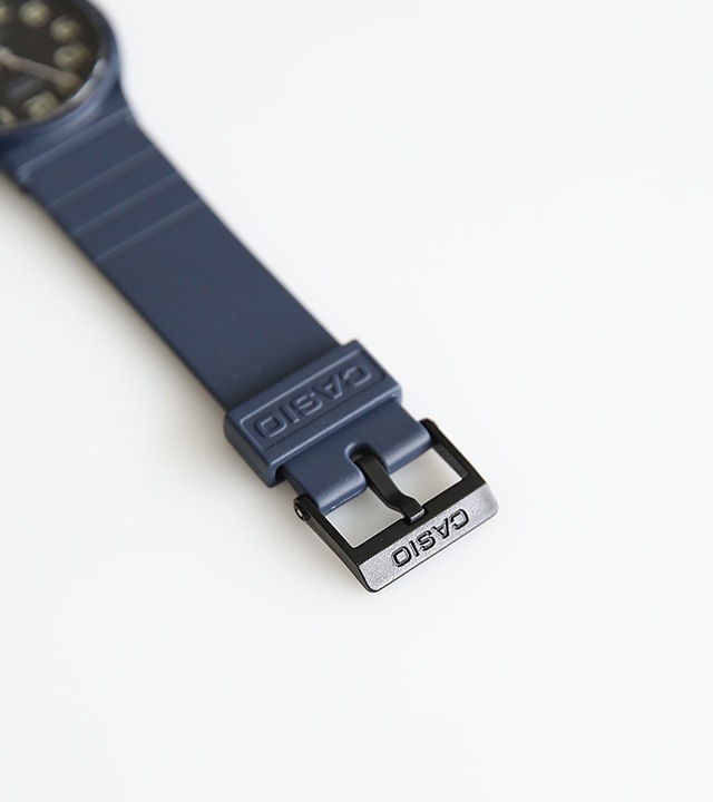 カシオカジュアル腕時計(ネイビー)