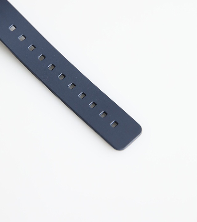 カシオカジュアル腕時計(ネイビー)