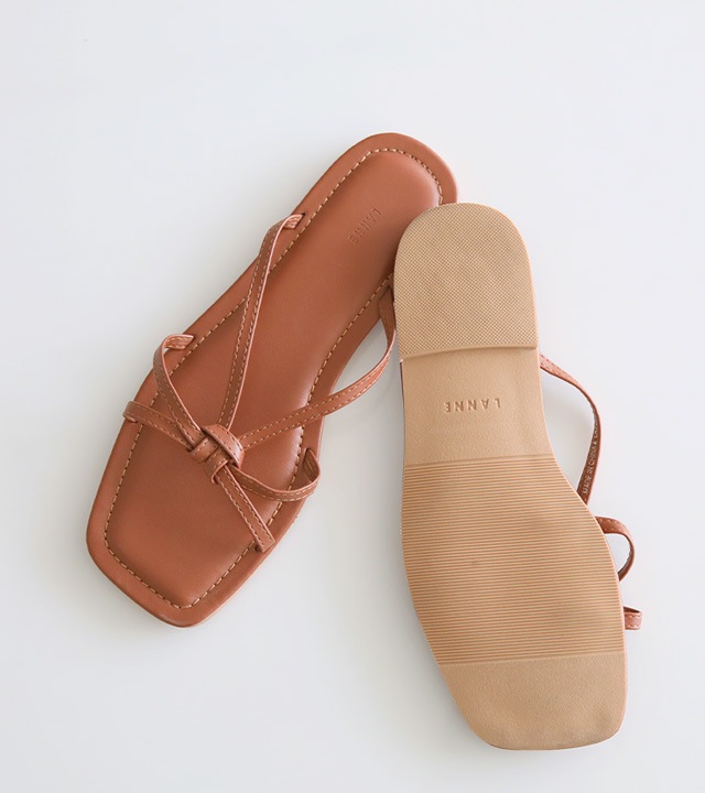 ドゥーイングストラップスリッパ