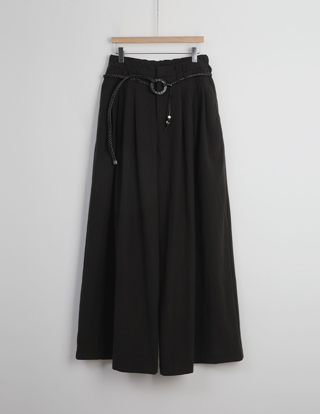 新品タグ付き⭐︎YENN(イェン) タックベルト デザイン パンツ　BLACK 黒 ウェンディ ツータック バックゴム ワイドパンツ（ベルトセット）