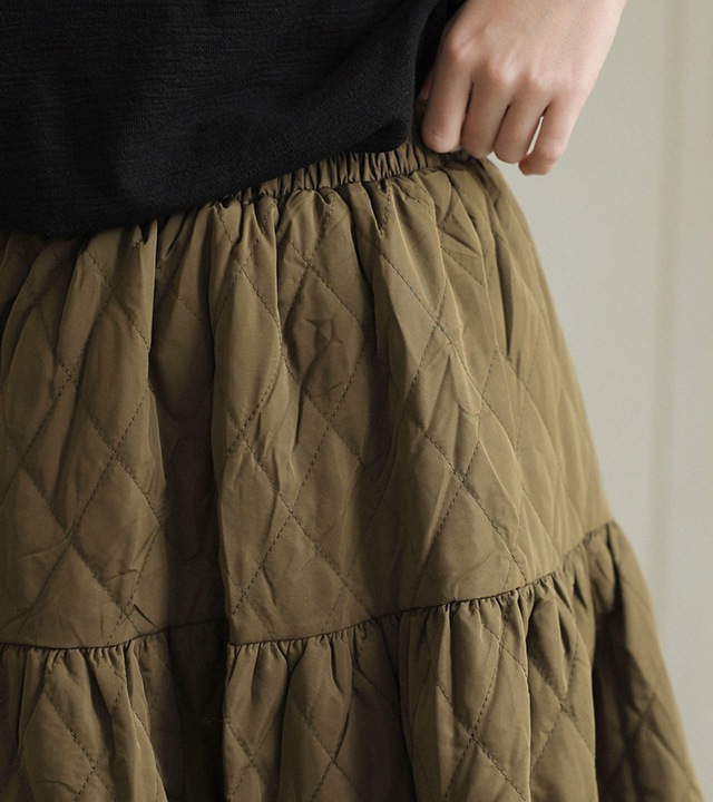 ルネルカットラインキルティングパッド入りスカート