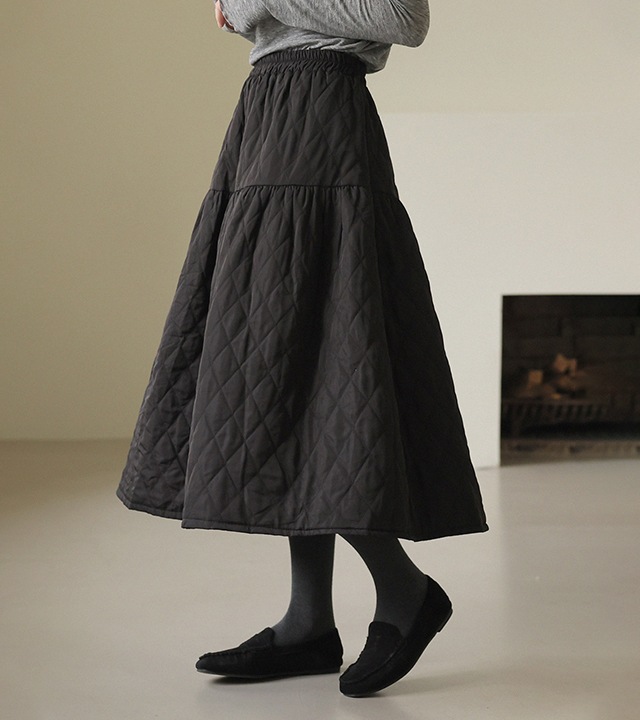 ルネルカットラインキルティングパッド入りスカート